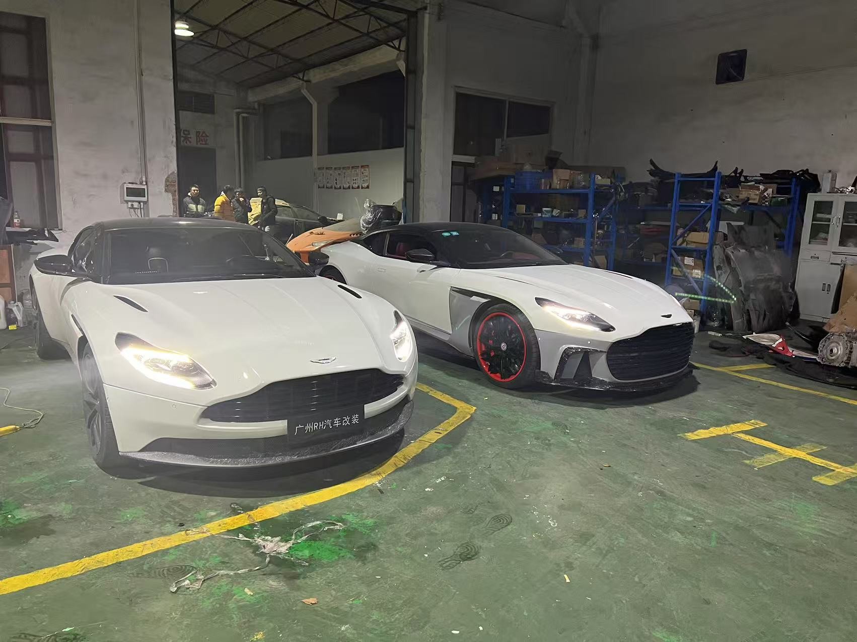 qualité Un kit de carrosserie en carbone usine