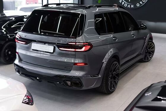 For  BMW X7 Carbon Fiber Wide-body Package, the X7 Upgrades the LM Style Front Lip Diffuser, Spoiler,  Wheel Arches