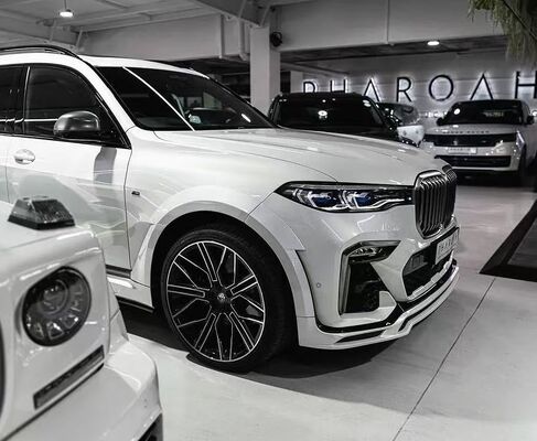 For the BMW X7 Carbon Fiber Body Kit X7 LM Style Widebody Kit X7 Carbon Fiber Front Lip Diffuser  Spoiler  Hood Wheel Arches